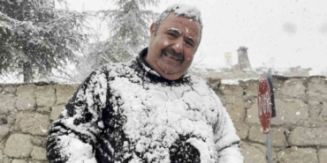 nisan-ayi-ortasinda-aksarayda-kar-yagisi-devam-ediyor-Q96wGsbh.jpg