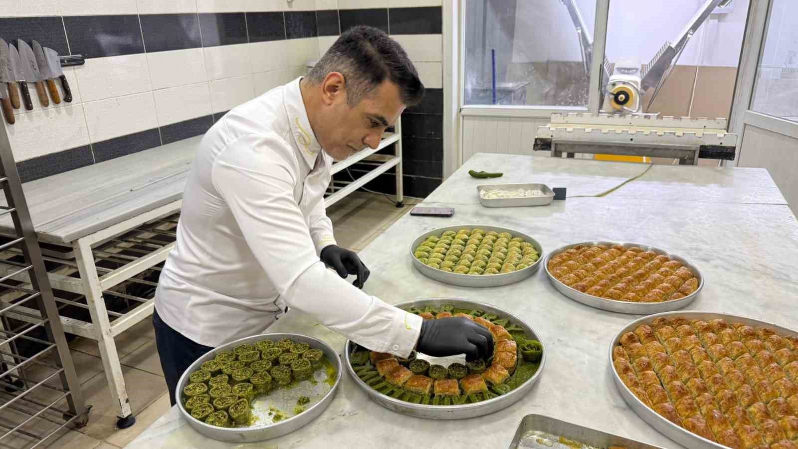 nisan ve kiz istemelerinde yeni trend baklava tepsisi 4 Tld4ZOJU
