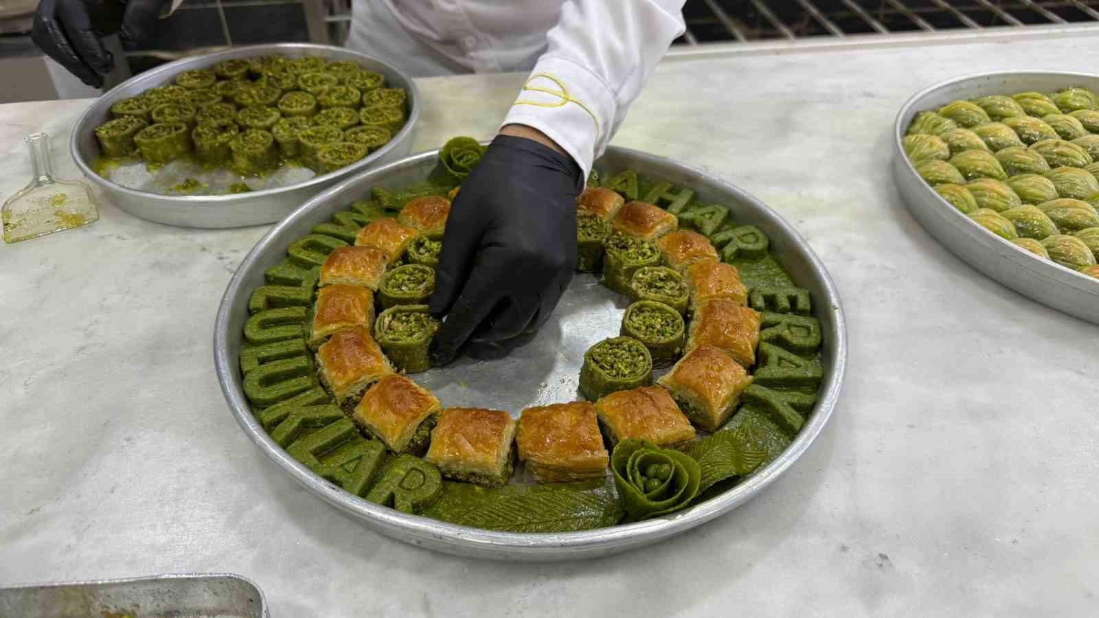 nisan ve kiz istemelerinde yeni trend baklava tepsisi 5 jPQrZR21