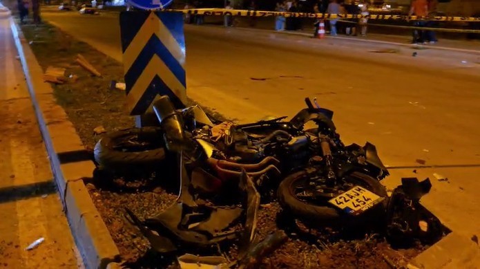 nizipte iki motosiklet carpisti 4 yarali 3 dO7EvDWA