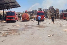 nizipte-kagit-fabrikasinda-yangin-3TNC7yna.jpg