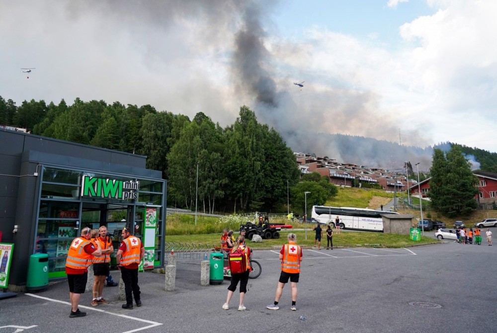Norveç’te yangın faciası: 100’den fazla ev küle döndü 5 norvecte yangin faciasi 100den fazla ev kule dondu 1 4nEA4beF