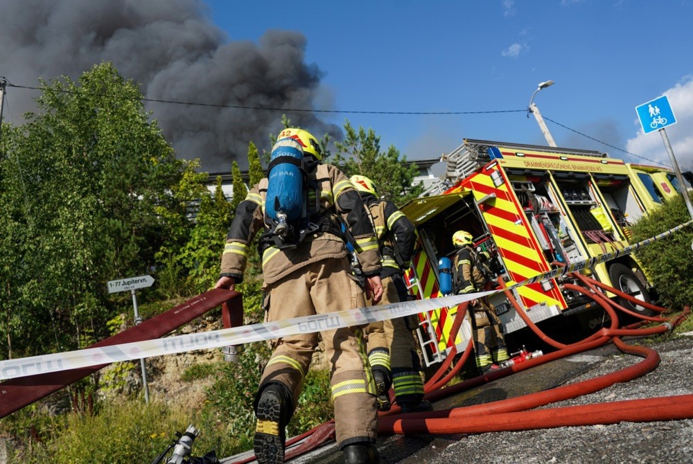 Norveç’te yangın faciası: 100’den fazla ev küle döndü 6 norvecte yangin faciasi 100den fazla ev kule dondu 2