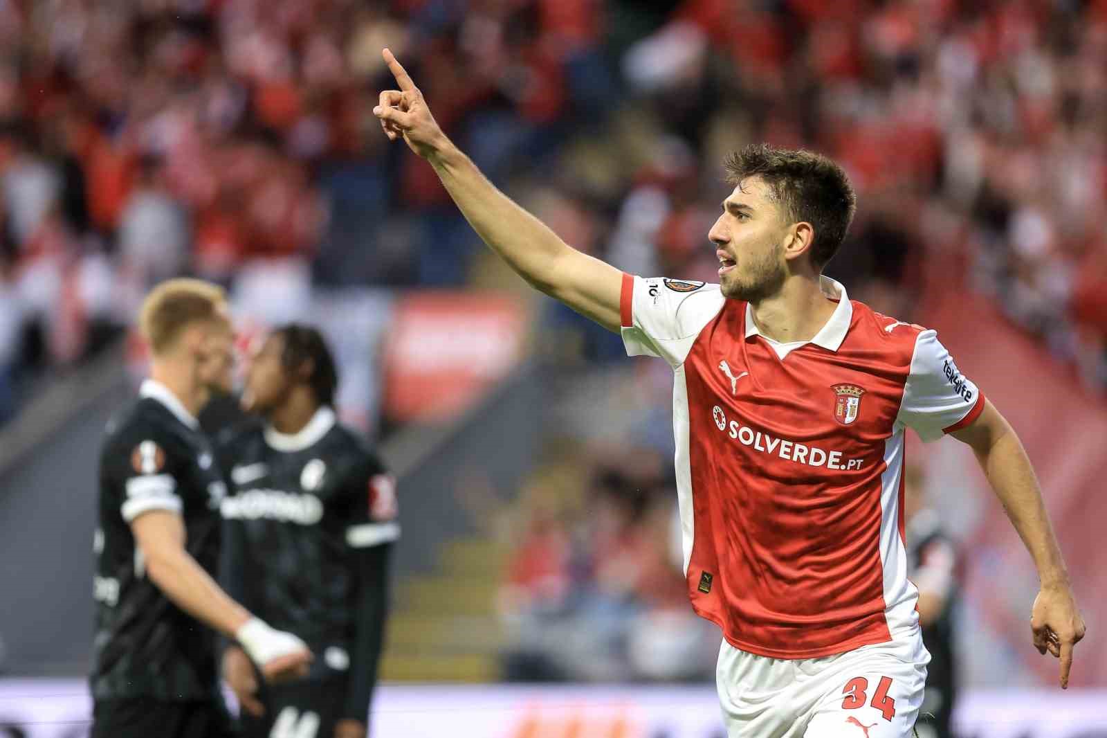 Nottingham Forest evinde Aston Villa’yı devirdi 4 nottingham forest evinde aston villayi devirdi 0 twaSZbPZ