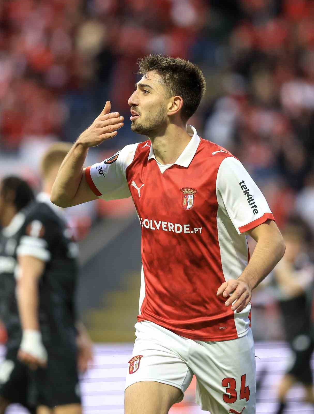 Nottingham Forest evinde Aston Villa’yı devirdi 10 nottingham forest evinde aston villayi devirdi 6 PnXONw9G