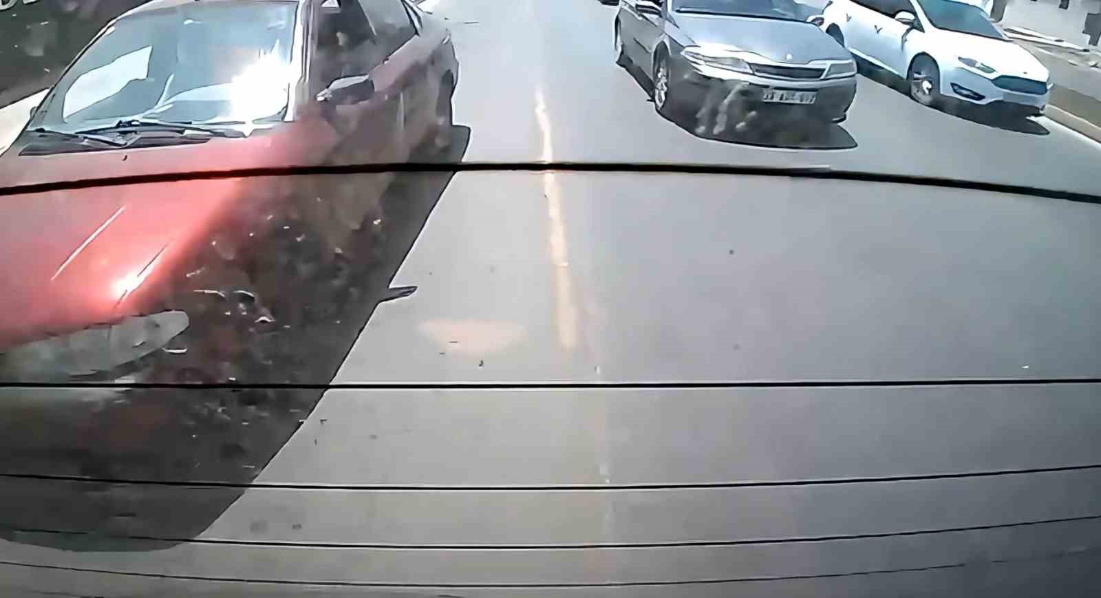 o anlari arac kamerasi kaydetti trafigi tehlikeye dusurdu 261 bin tl ceza yedi 1 gmXdHwTQ