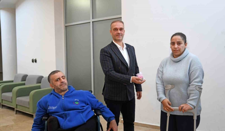 obam-ve-osmekten-farkindalik-bulusmasi-OnuYXR6K.jpg
