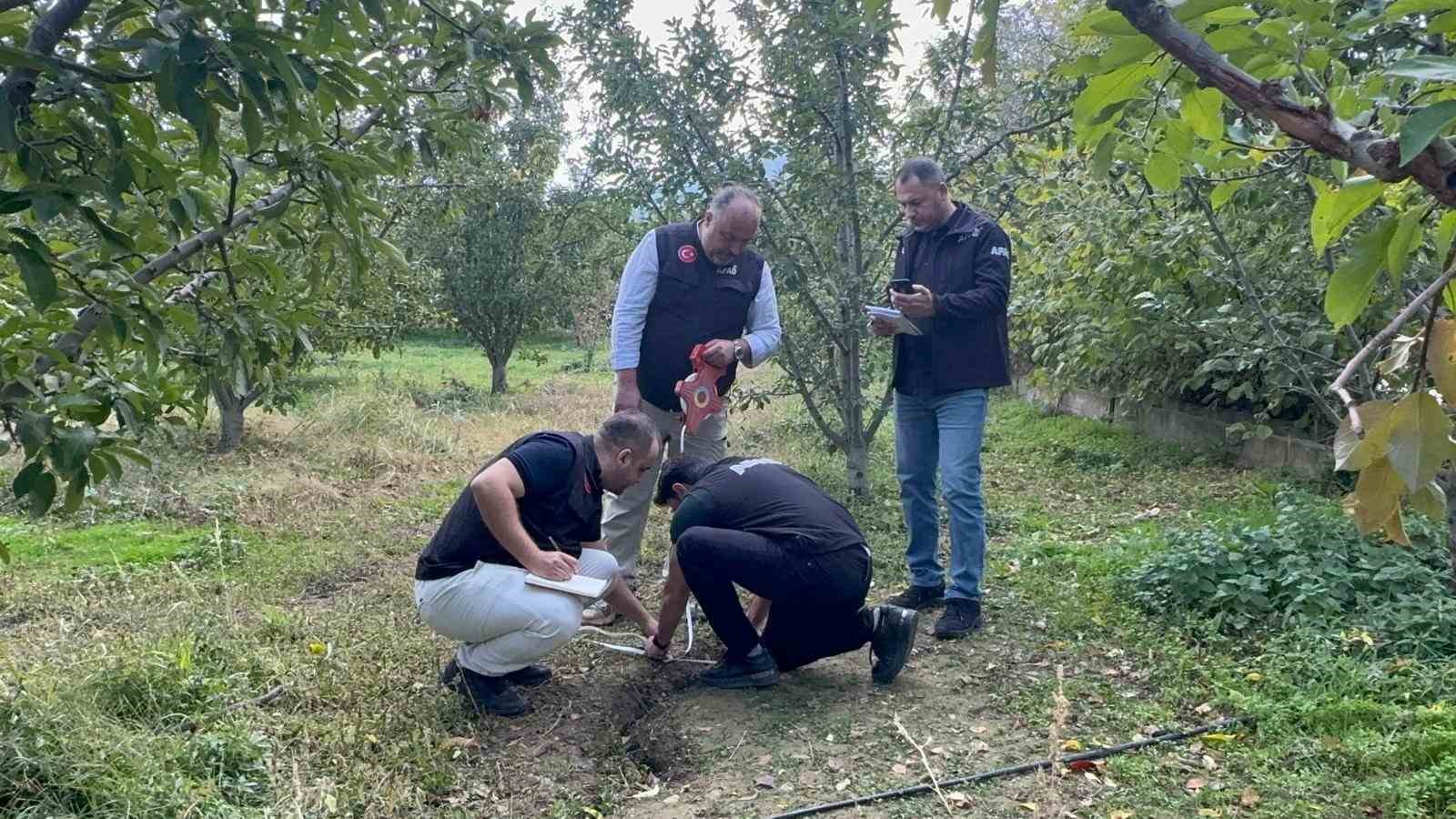 obruklarin olustugu duvarlarin catladigi egirdirde afad incelemeleri suruyor 6 CtCvibVy