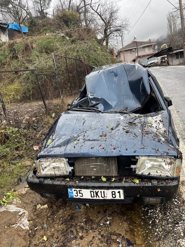 odemiste heyelan gocuk altinda kalan arac hurdaya dondu 3 nZl9dI7t