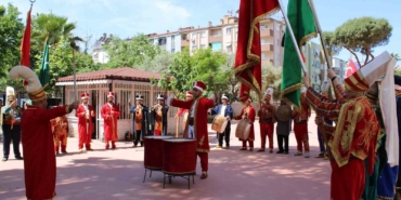 odemiste-mesleki-egitim-icin-anlamli-kortej-yuruyusu-YSChpea4.jpg
