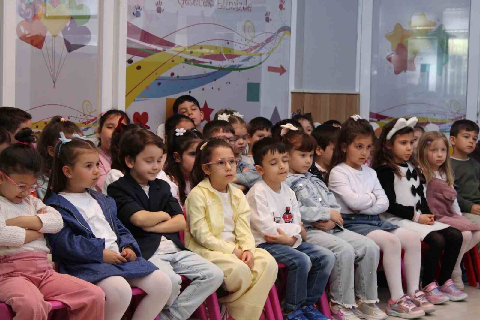 odemiste minik ogrencilere kitap kurdu madalyasi 5 1JVAJRsz