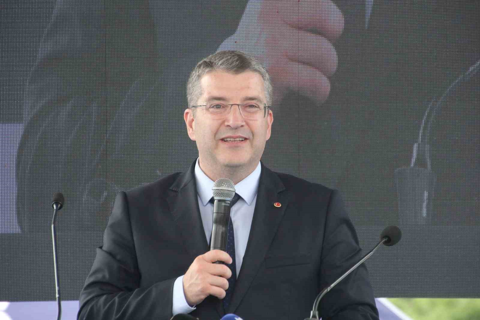 odude 3 bin 200 ogrencinin mezuniyet heyecani 4 FGfNjGT9