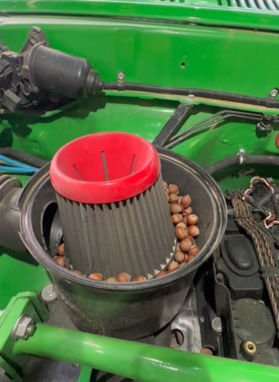 off road aracinin hava filtresine giren sincaptan findik surprizi 3
