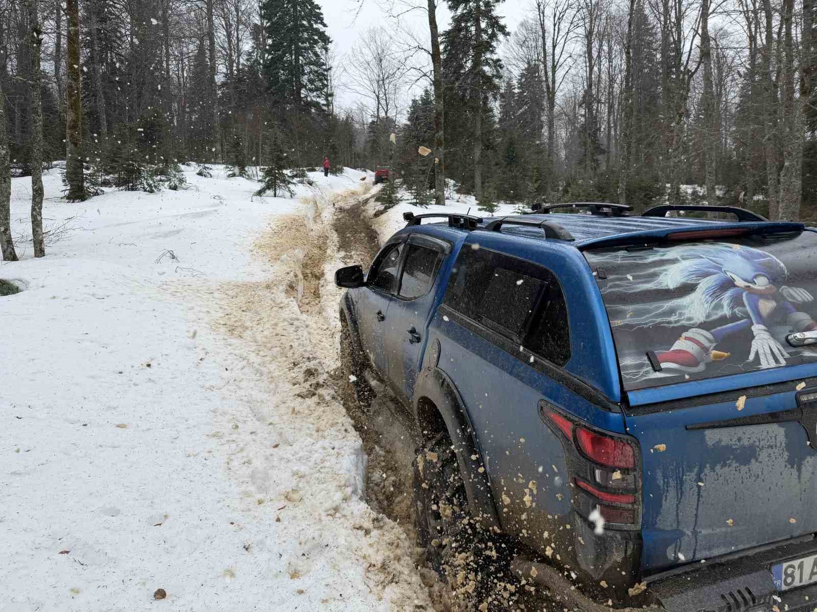 Off-Road tutkunları karla buluştu 9 off road tutkunlari karla bulustu 5 fwiQzfi9