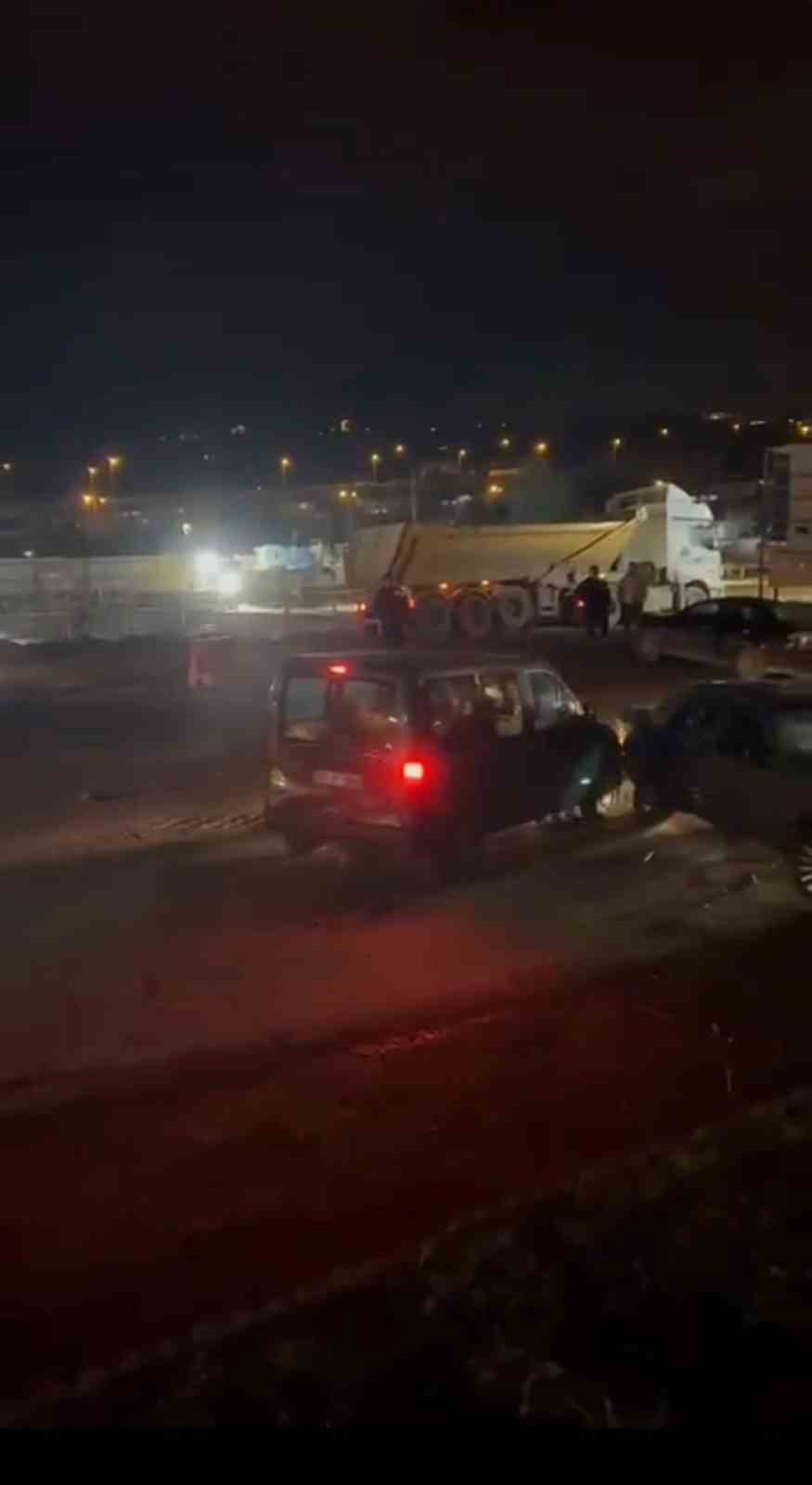 ofkelenen surucu ortaligi birbirine katti 2 72XXIlA1