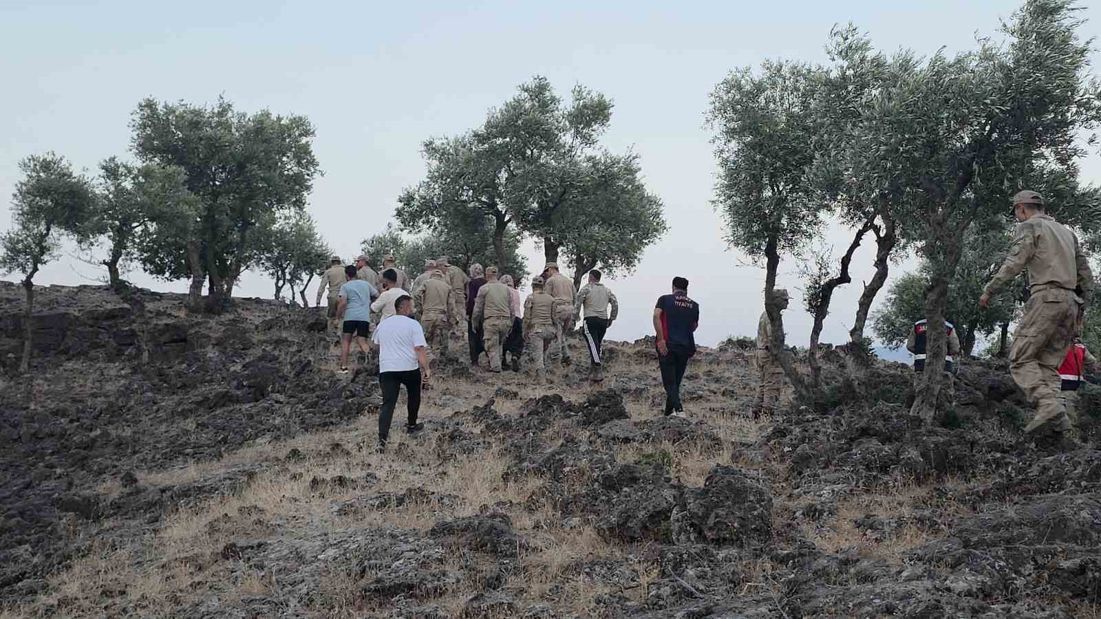 oglak otlatirken kaybolan kadin volkanik arazideki yarik icerisinde bulundu 1 h5rBkWP9