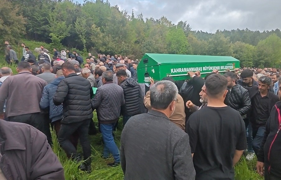 oglu cekyattan dusup olen baba trafik kazasinda hayatini kaybetti 2 mFFjizEK