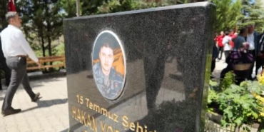 oglu-dogum-gununde-15-temmuz-sehidi-oldu-evlat-acisini-10-yildir-yureginde-tasiyor-Stdr7XFv.jpg