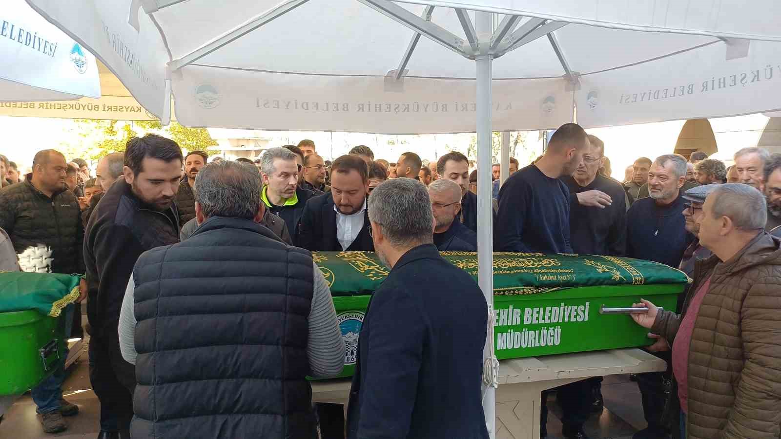 oglu tarafindan oldurulen adam topraga verildi 2 Wm9WCFOR