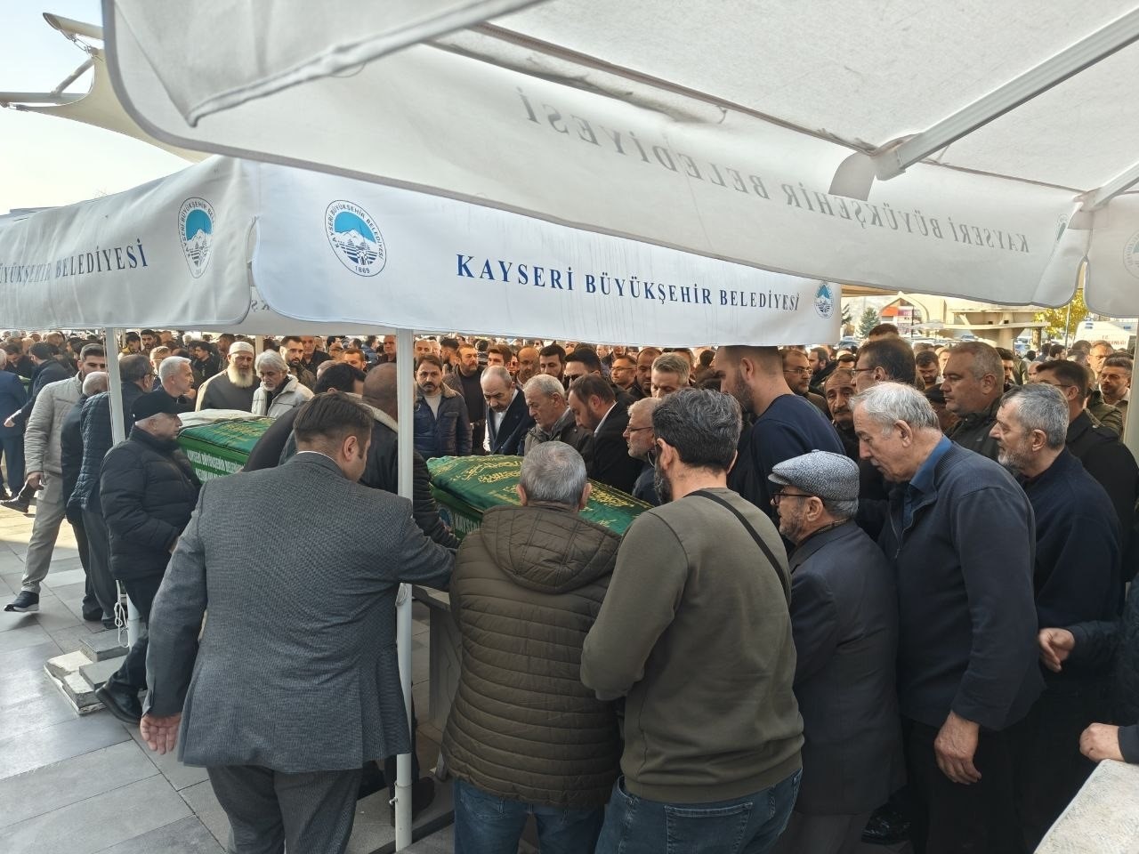 oglu tarafindan oldurulen adam topraga verildi 3 4N6huyeA