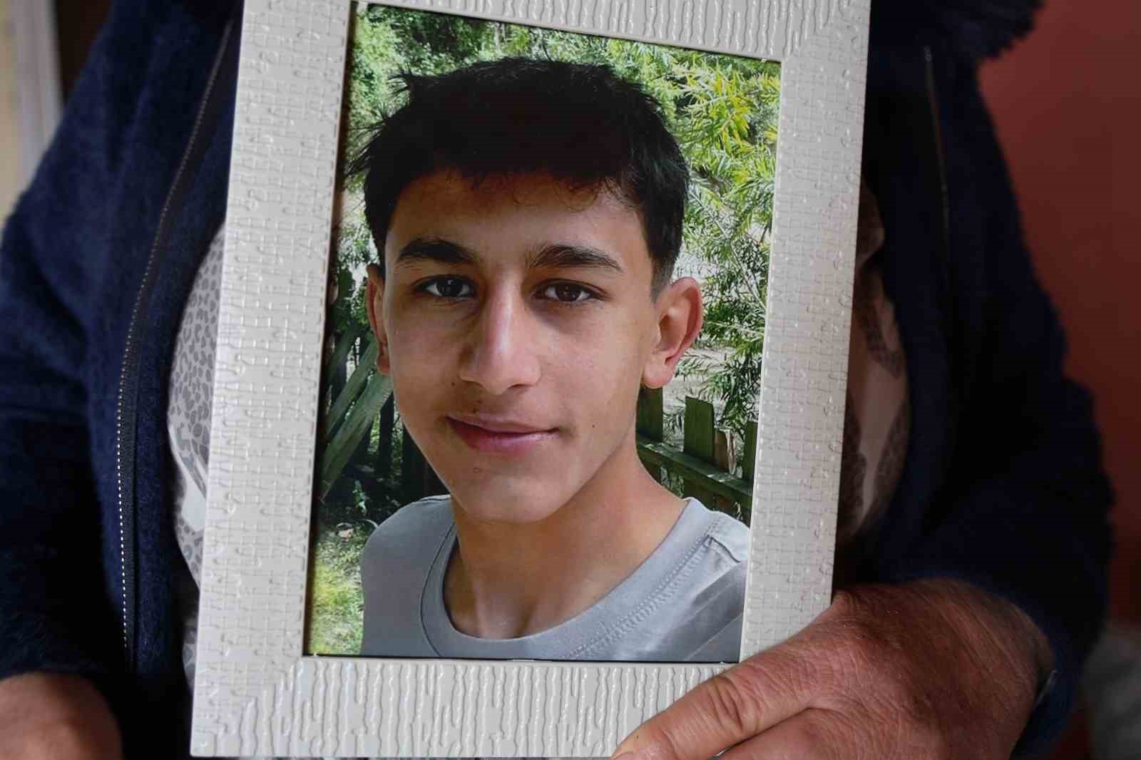 Oğlunu av kazasında kaybeden anne: "18 yaş altı bir çocuk eline tüfek alabiliyorsa bunun cezası olmalı" 6 oglunu av kazasinda kaybeden anne 18 yas alti bir cocuk eline tufek alabiliyorsa bunun IUY1Hznr