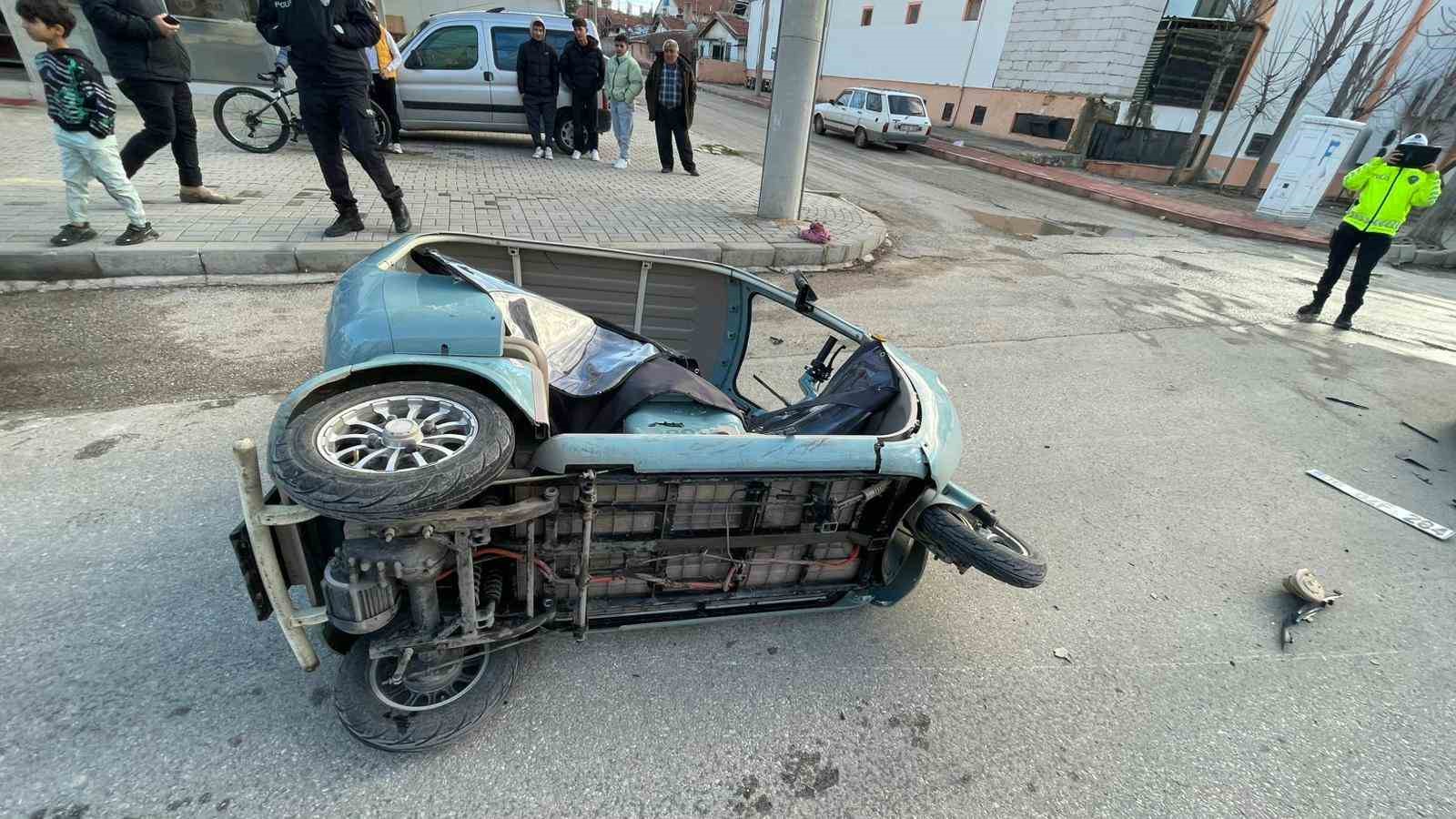 oglunun kaza yaptigini duyan anne benim cocugum nerede diye agladi 2 QGTNuypS