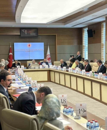 ogrenci-affina-iliskin-kanun-teklifi-komisyonda-pnPppYUK.jpg
