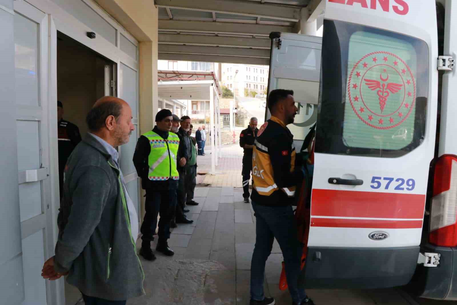 ogrenci servisi ucuruma yuvarlandi 14 yarali 2 qVgE9MdO