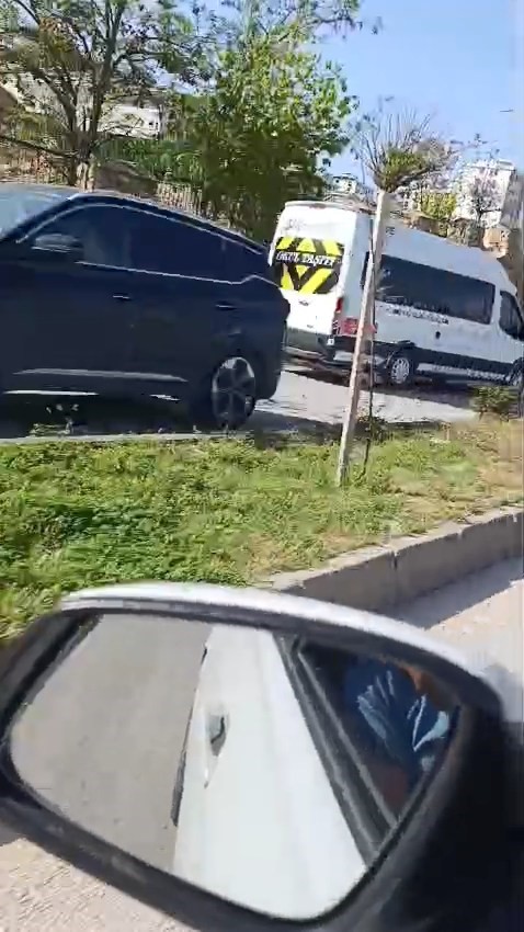 ogrenci servisinin metrelerce ters yonde ilerledigi anlar kamerada 1 h2sub9Mg