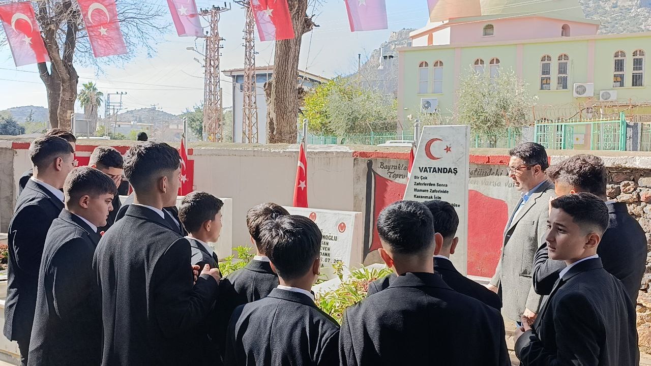 ogrenciler anvarzada zeybek oynadi 8 M722XPGW