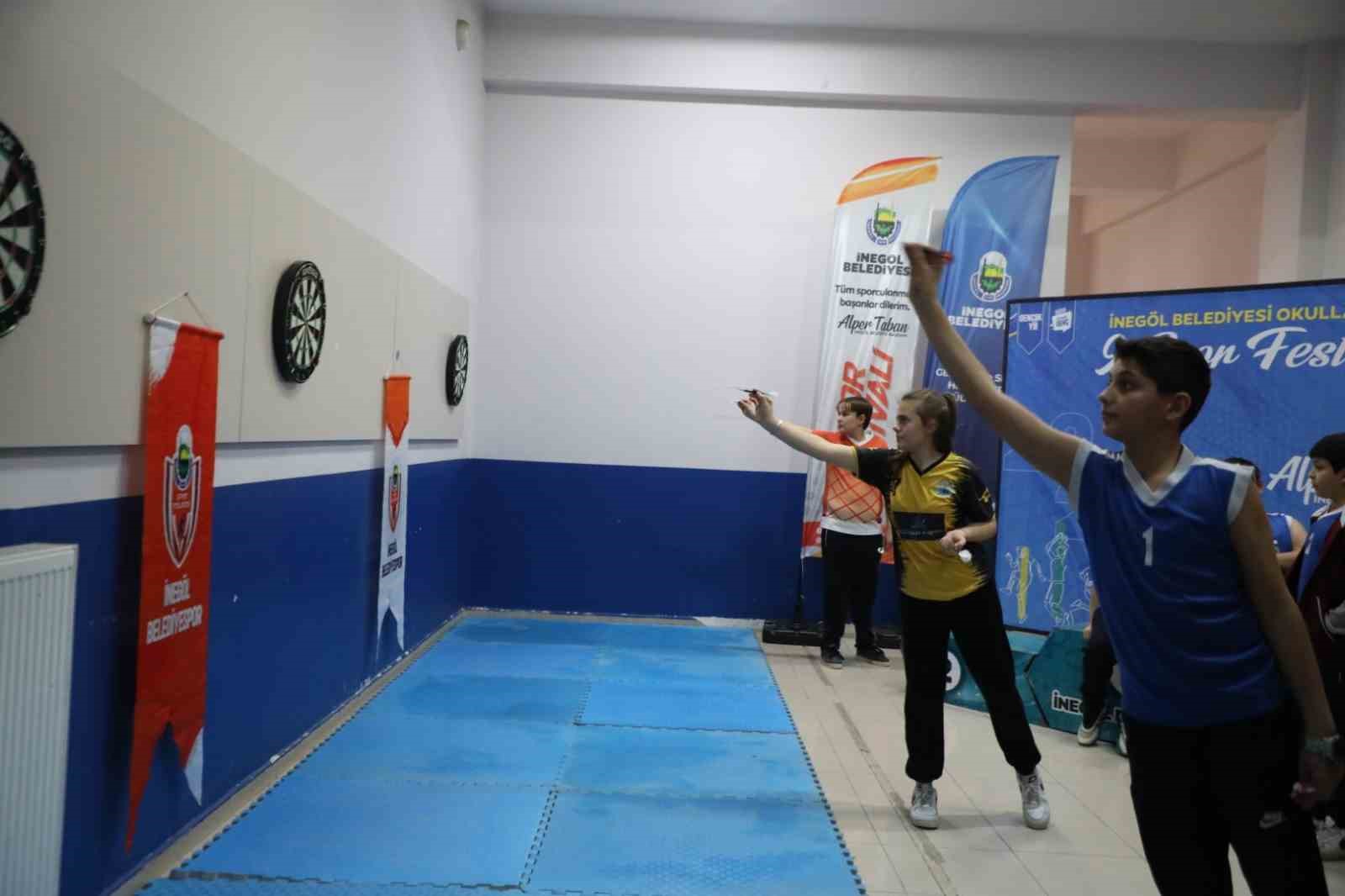 ogrenciler dart turnuvasinda kiyasiya mucadele etti 3 j1UkNhVX