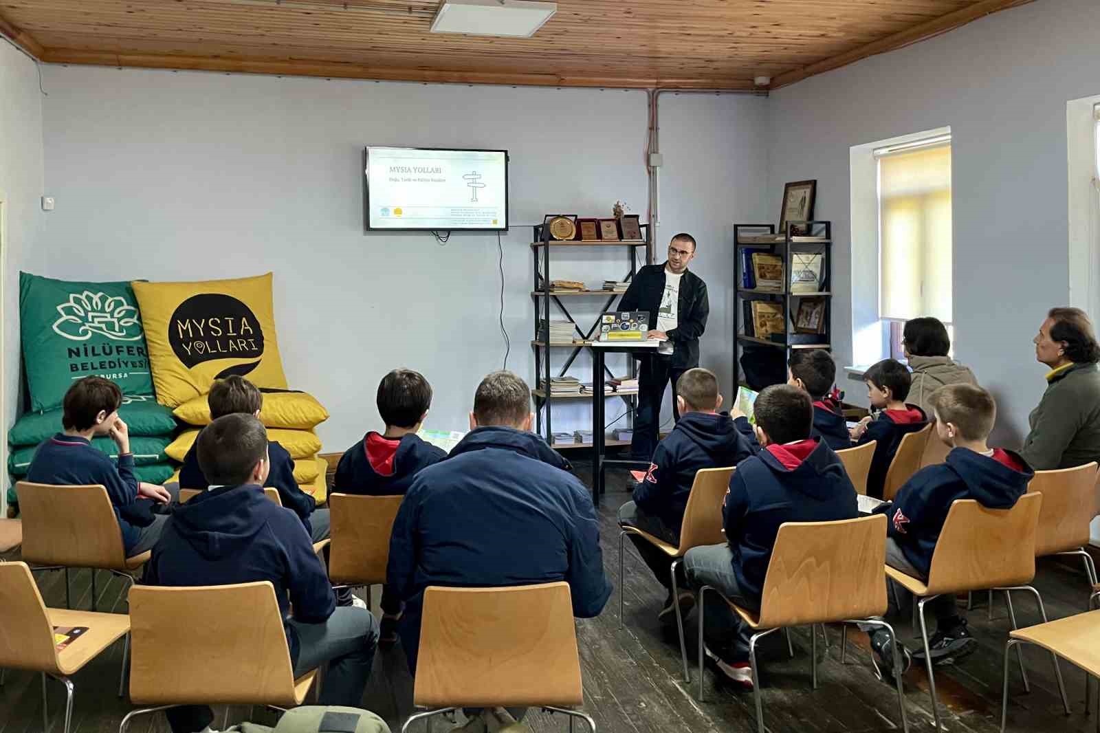 ogrenciler ertan aycetin bisikletevinde mysia yollarini tanidi 2 pVTvzVQW