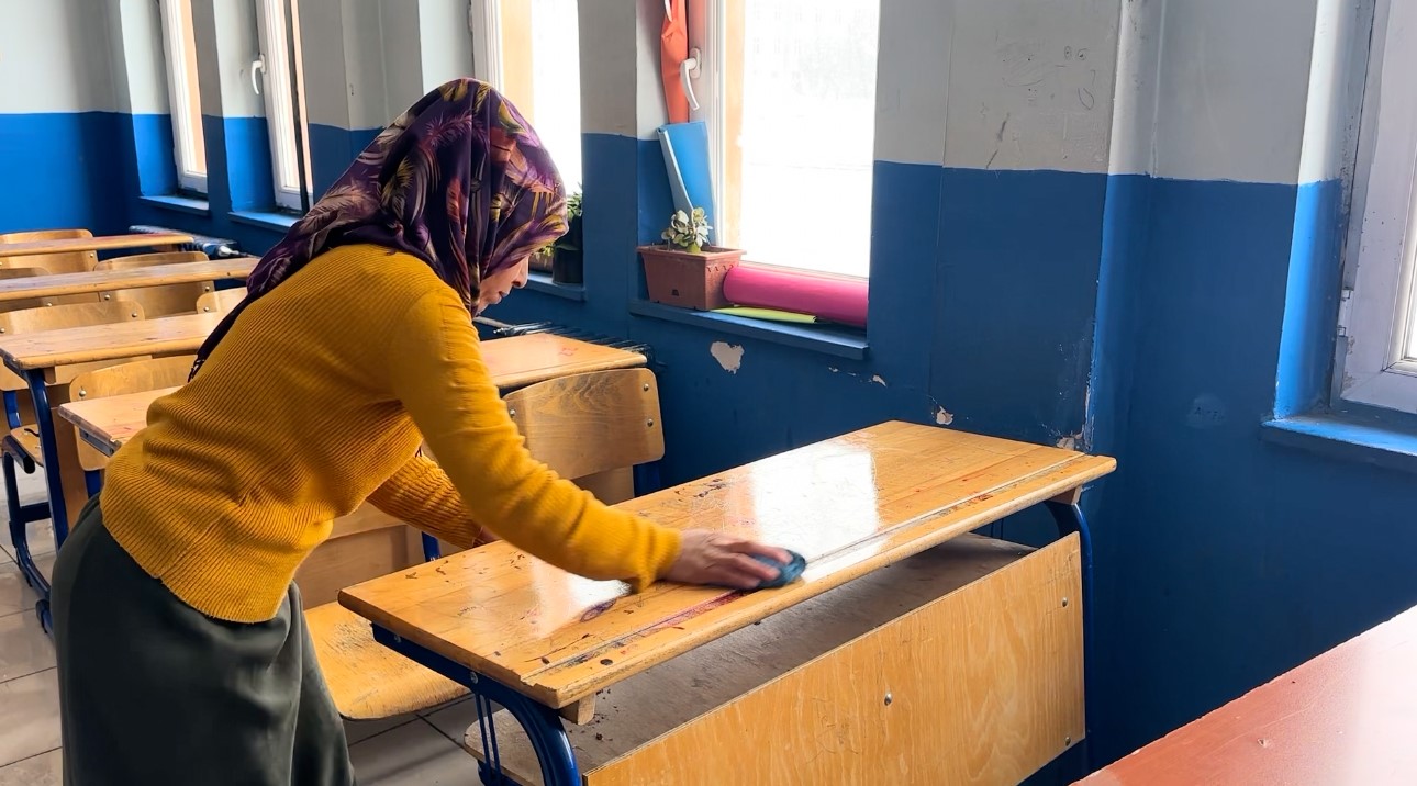 ogrenciler gelmeden hijyen seferberligi yuksekova ikinci doneme hazir 0 3ripVQRs