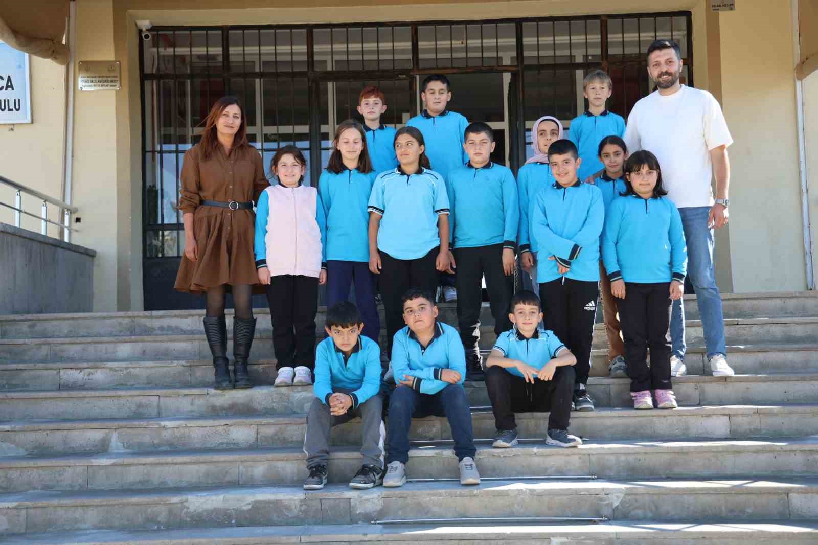 ogrenciler hem cevre bilincini hem hayvan sevgisini bir araya getirdi 6 9k3d88bZ