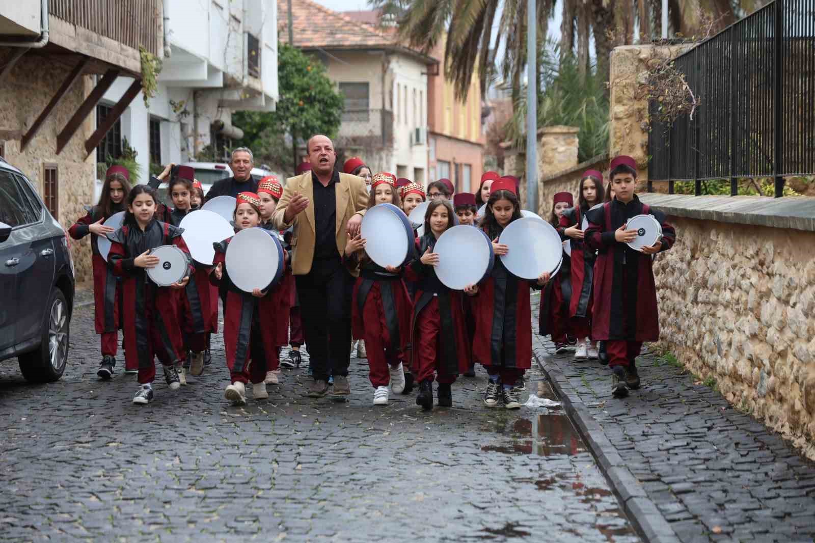ogrenciler ramazan coskusunu sokaklara tasidi 1 P1B8jnps