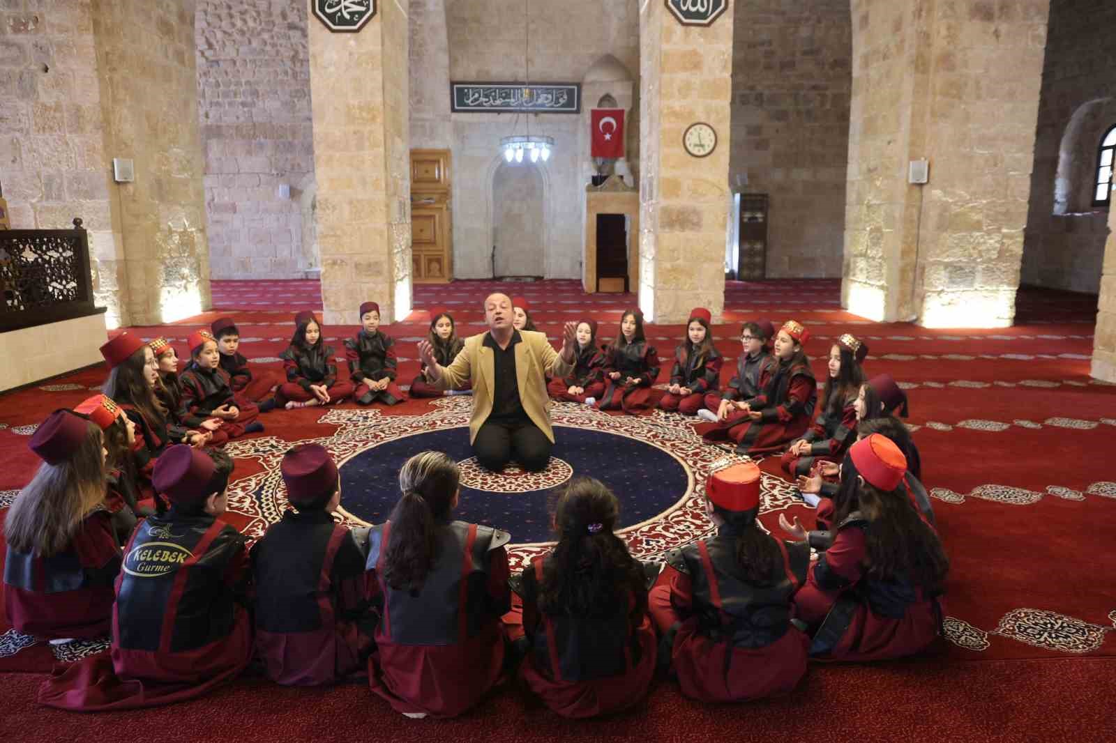 ogrenciler ramazan coskusunu sokaklara tasidi 2