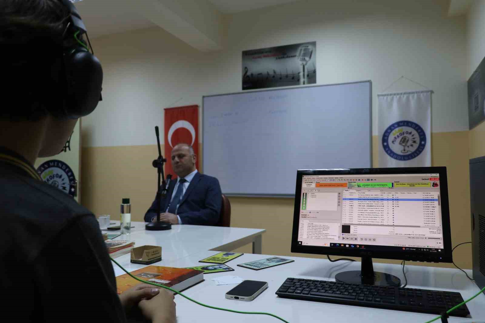 ogrenciler sinav stresini genc radyo ile asiyor 2