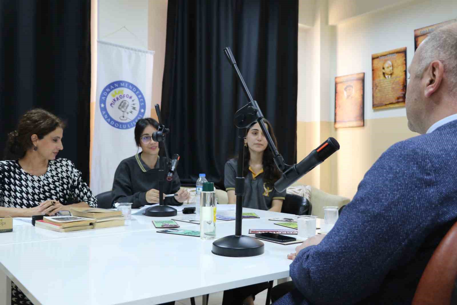 ogrenciler sinav stresini genc radyo ile asiyor 3 lrJeYjQ4