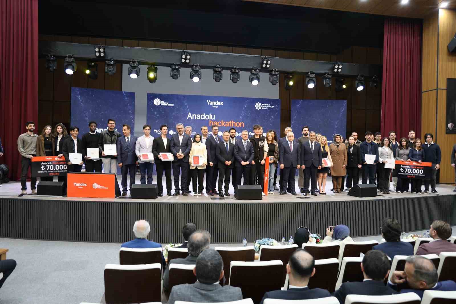 ogrenciler sorunlara yapay zek ile cozum uretti anadolu hackathonun kazananlari aciklandi 14 P3jr2Cbc