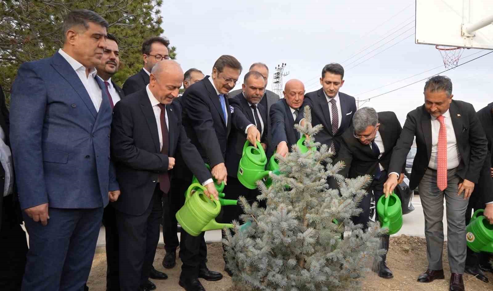 ogrenciler talep etti hisarciklioglu togg fabrikasi ziyaretine onay verdi 2 yseWqlIi