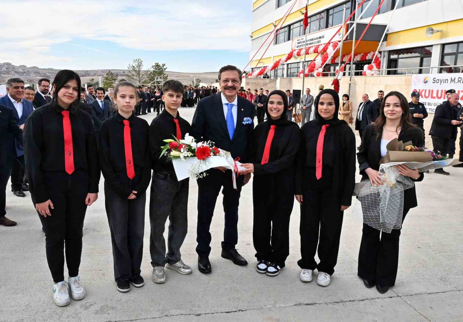 ogrenciler talep etti hisarciklioglu togg fabrikasi ziyaretine onay verdi 5 uDjRk4J1