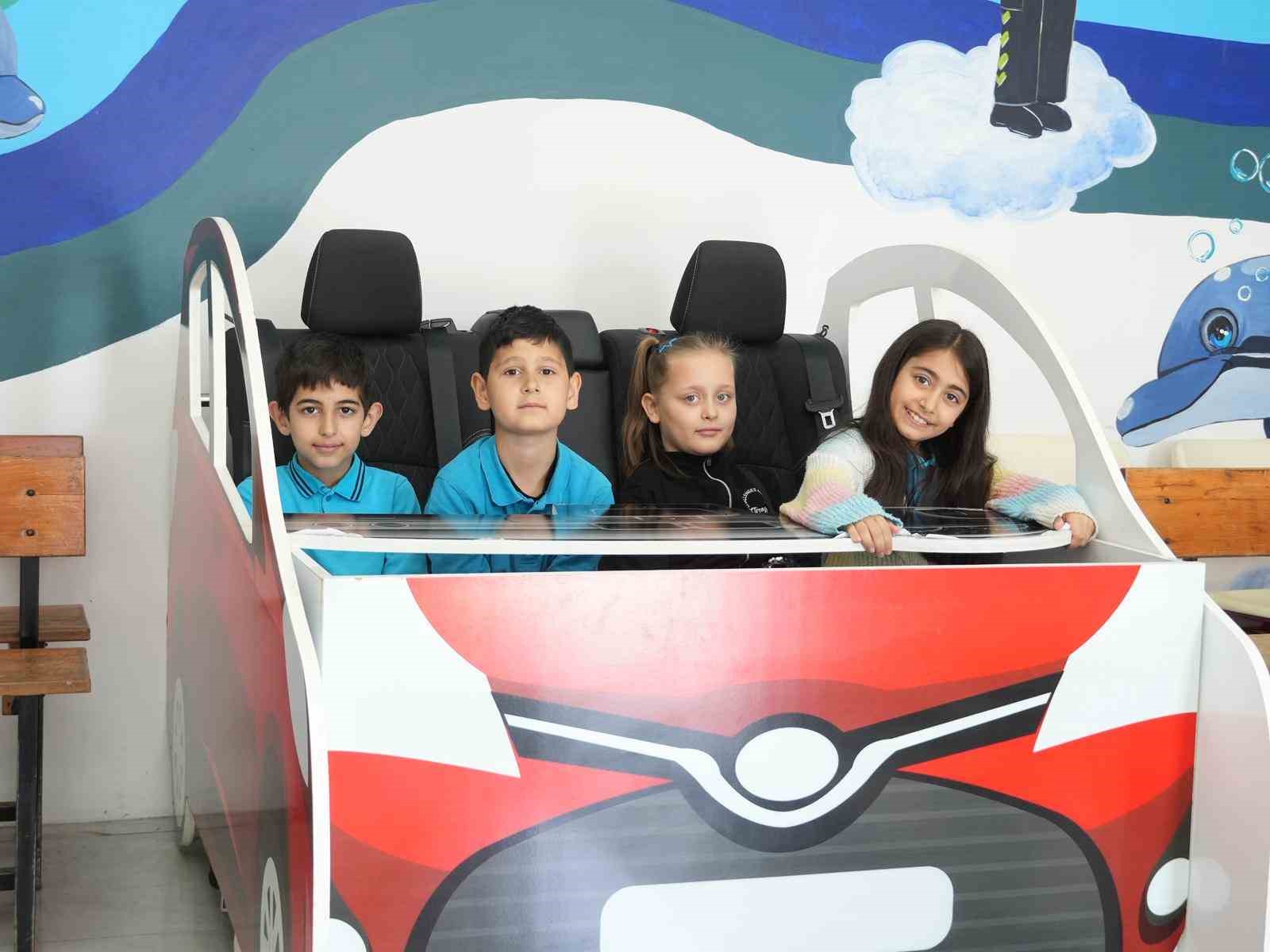 ogrenciler trafigi sahasinda ogrendi 6 i5tDV7IZ