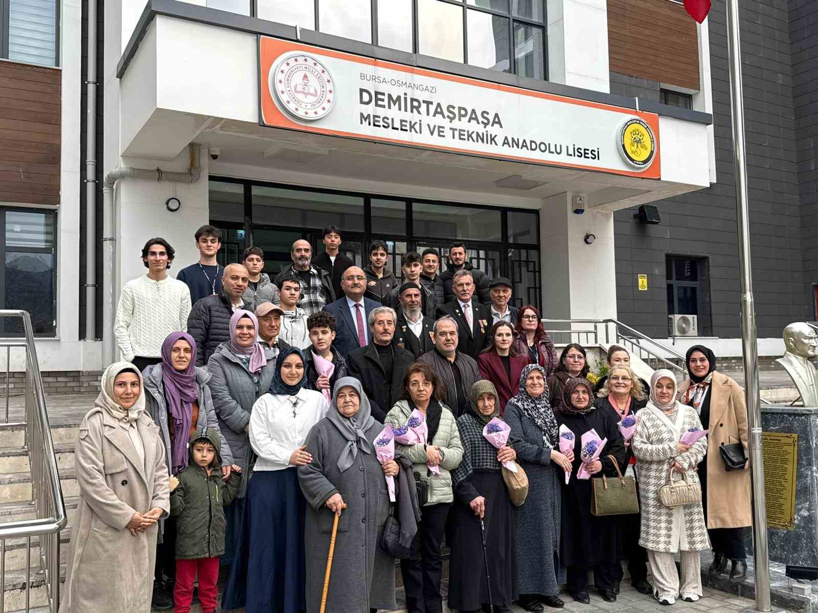 ogrenciler ve sehit aileleri ayni sofrada bulustu 3 gBTDH5u1