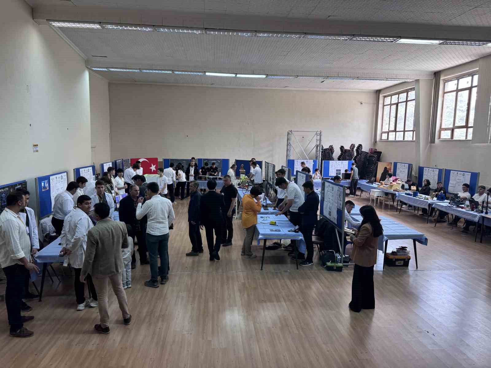 ogrencilerden askeri saha operasyonlarina otonom mudahale araci 5 2BViHDNd