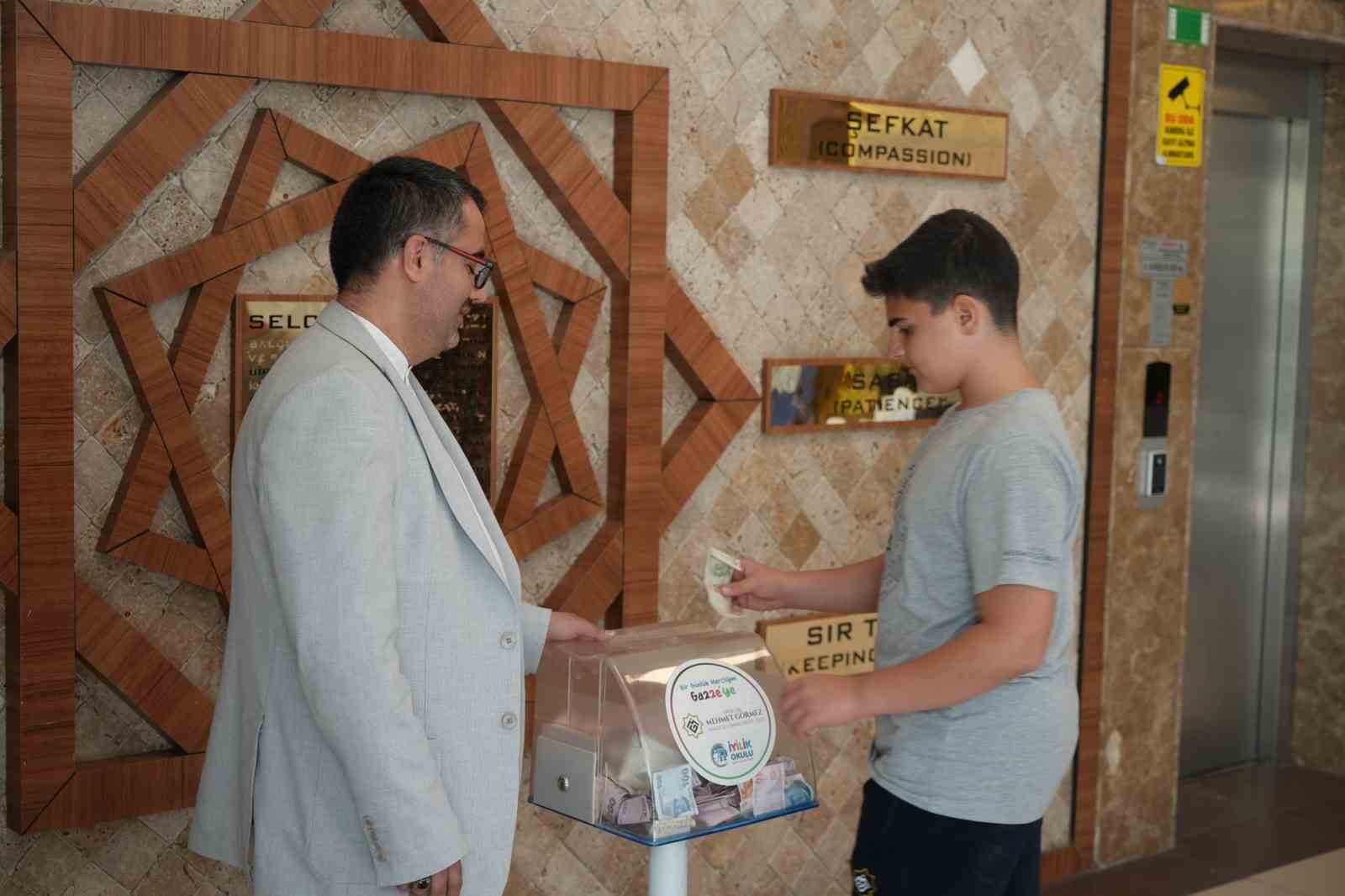 ogrencilerden gazzeye anlamli destek harcliklarini bagisladilar 6 HrVJ9uDd