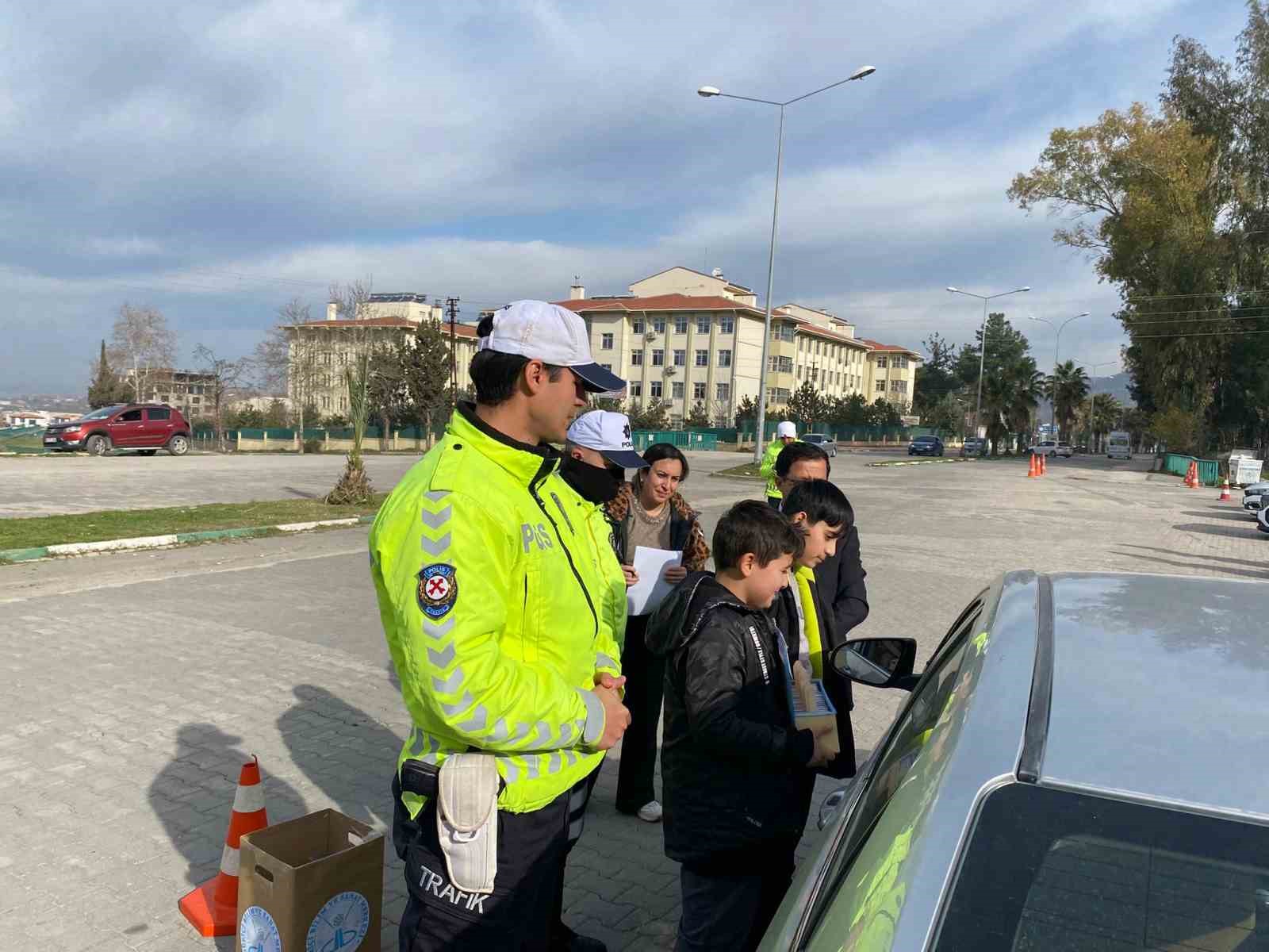 ogrencilerden suruculere hem sinav hem ikram 2 JV1GdwDI