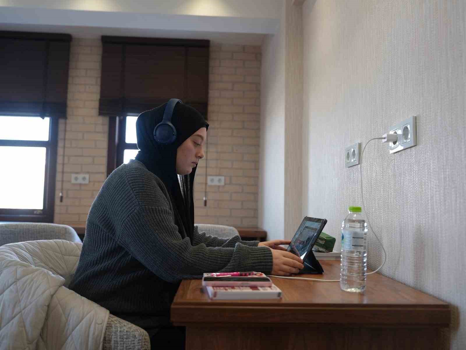 ogrencilerin yeni mekani yahya kemal kitap kosku oldu 0 eV6SaHki