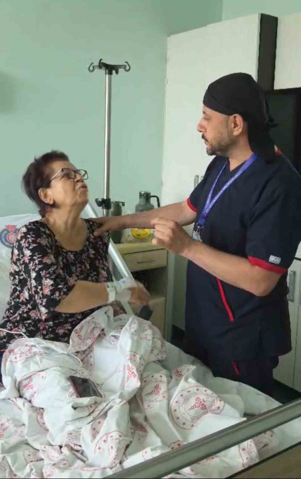 ogrencisi profesor oldu 29 yil sonra ogretmenini ameliyat ederek sagligina kavusturdu 1