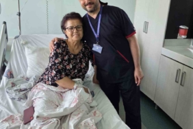 Ambulans uçakla Samsun’dan Ankara’ya 1 karaciğer ve 2 böbrek grefti ulaştırıldı 1 thumbnail