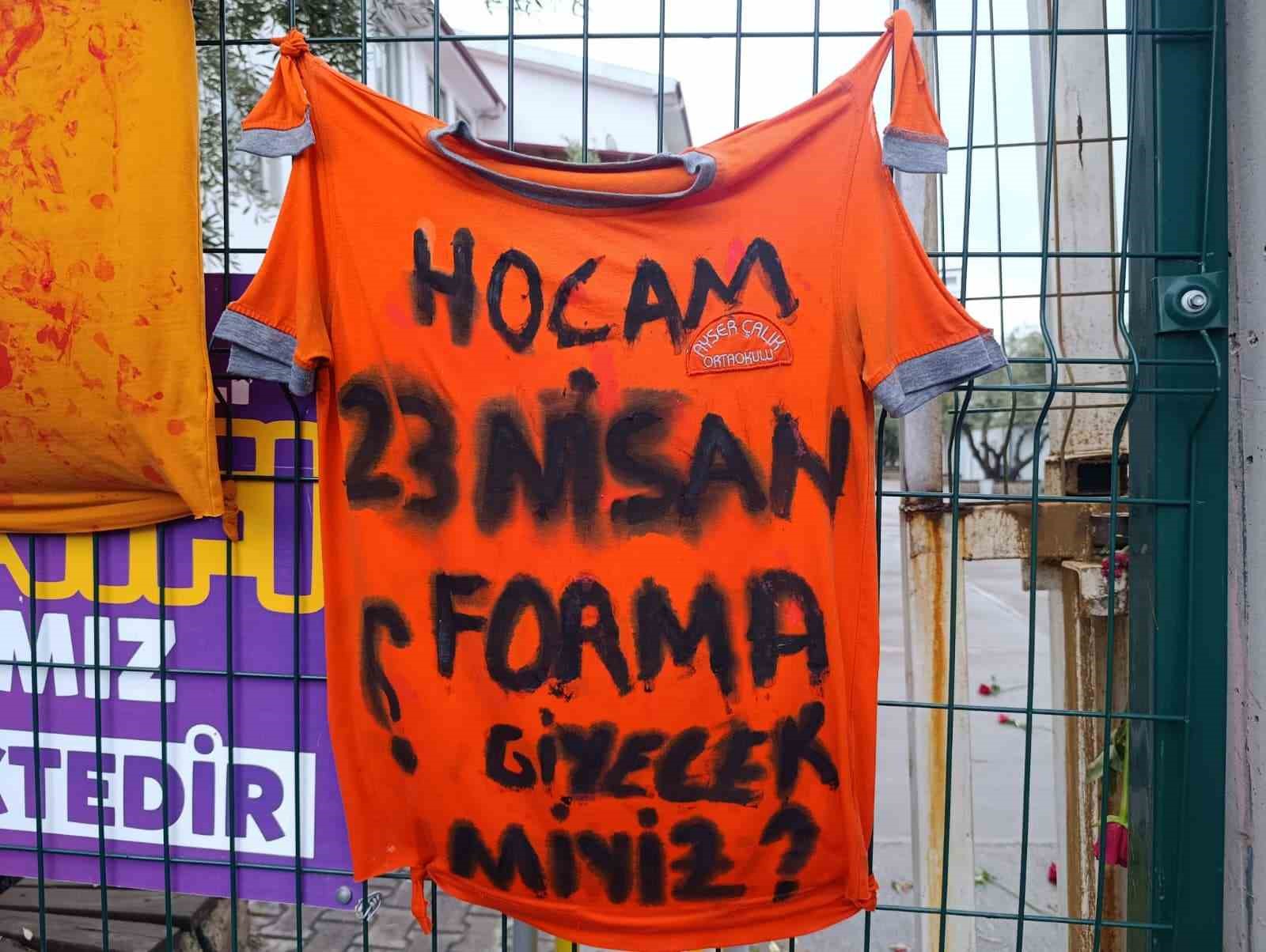 Öğretmen Ayla Kara’nın yakınları okulda dua etti 8 ogretmen ayla karanin yakinlari okulda dua etti 4 usnskESA